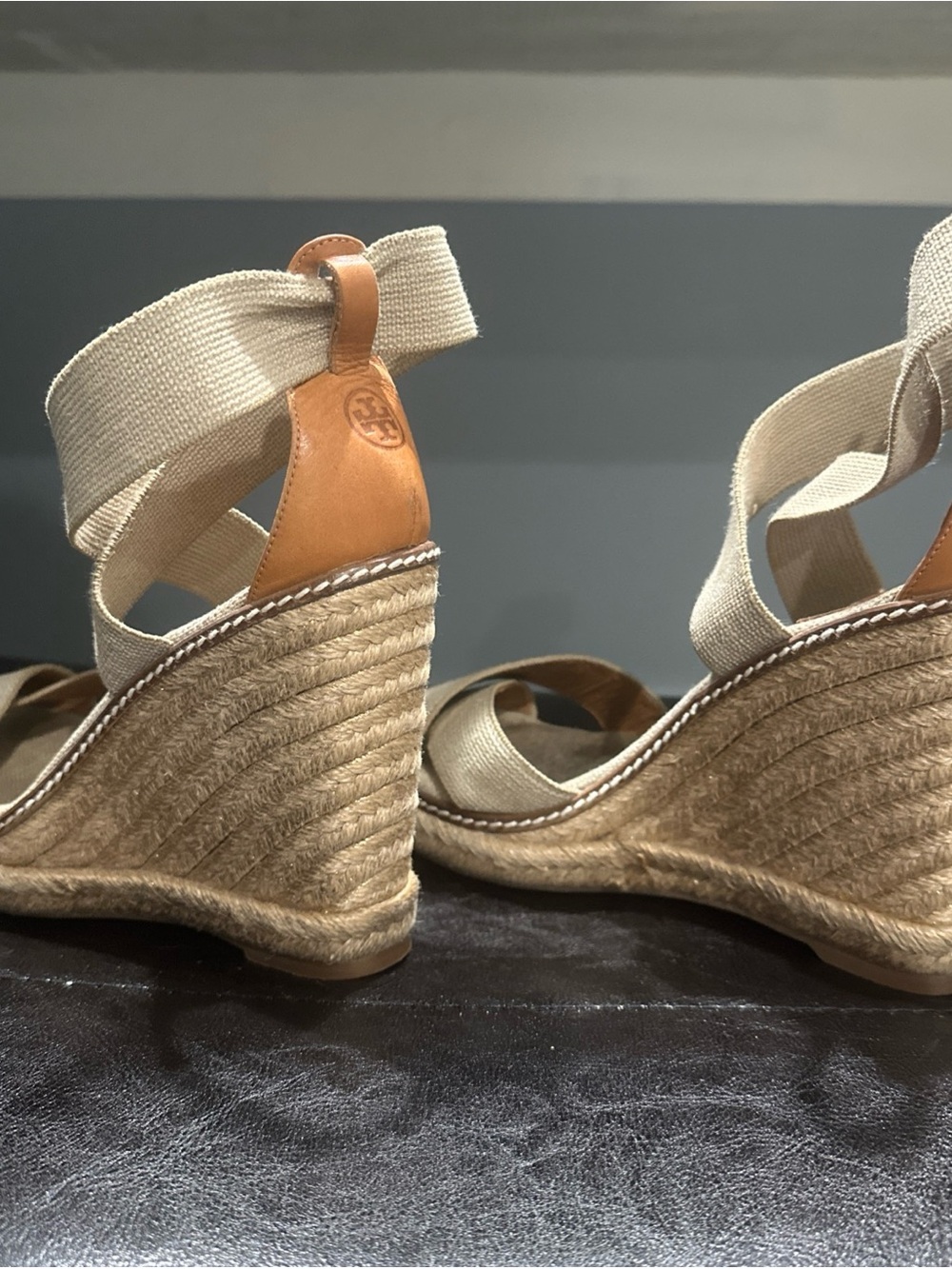 Tory Burch Frieda Espadrille Wedge Sandals Beige Ankle Strap Women 7.5M - Picture 2 of 9